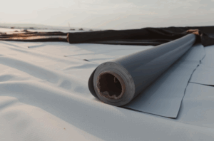impermeabilización profesional con membrana PVC instalada en cubierta plana