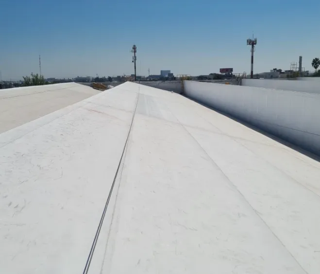 Impermeabilización TPO: Adiós Goteras en tu Nave Industrial
